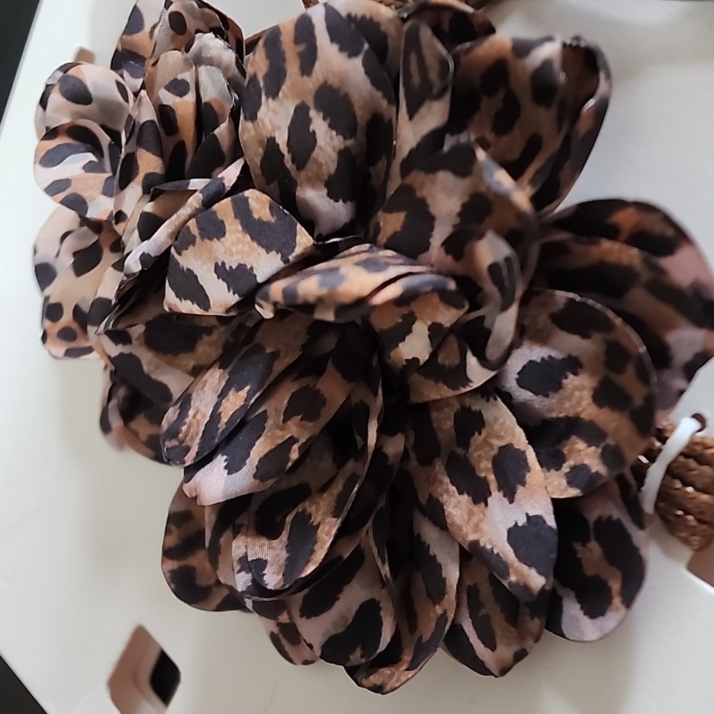 ZARA Double Flower Animal Print Necklace - Picture 11 of 16